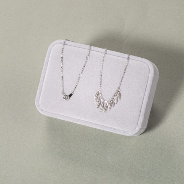 Women Sterling Silver Necklace Leaf Pendant Necklace Delicate Jewelry Birthday Valentine's Day Gift for Daughter Wife Mom (silver) - 图片 6